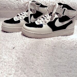 Nike Air Force 1 hi-tops